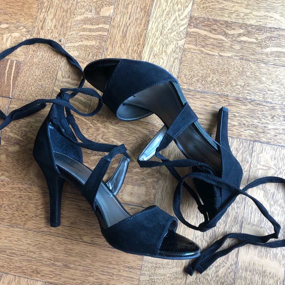 Classy heels with an ankle tie